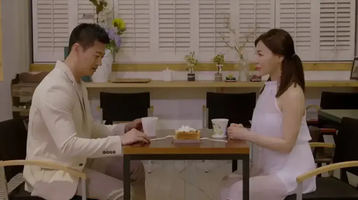 《邻居家妻子》韩国电影未删减1080P韩语中字-我邻居的妻子的高清下载-邻居家妻子百度网盘夸克迅雷资源-乏味婚姻中的情感越界完整版在线观看